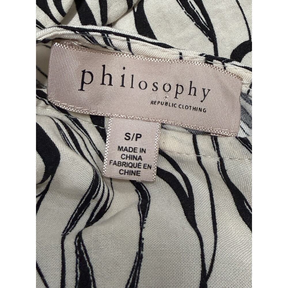 Philosophy Woman White Printed Relaxed Top Blouse Size S/P - Picture 7 of 7
